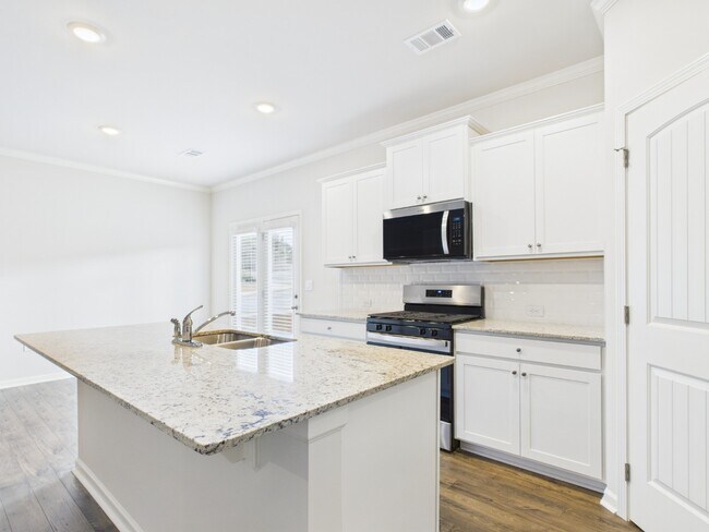 Building Photo - Beautiful New Construction END UNIT Townhome – Now Available for Lease!