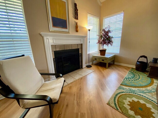 Building Photo - 14811 Great Willow Dr