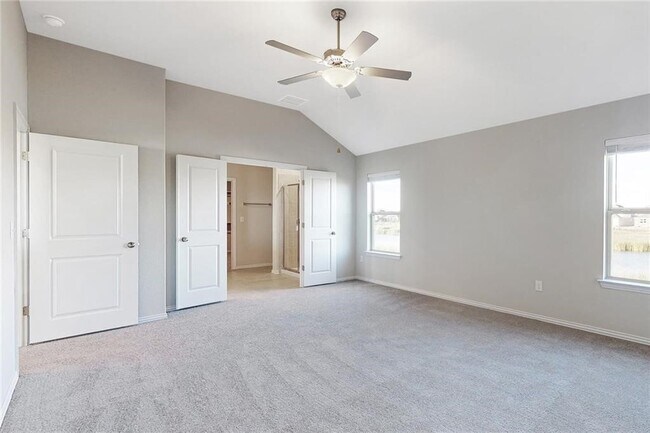Building Photo - 17212 Crowndale Dr