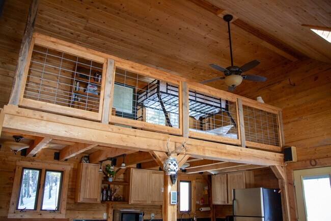 Building Photo - 15696 Horse Creek Rd