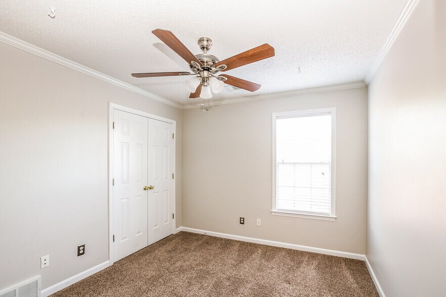 Building Photo - 3143 Woodland Pine Dr