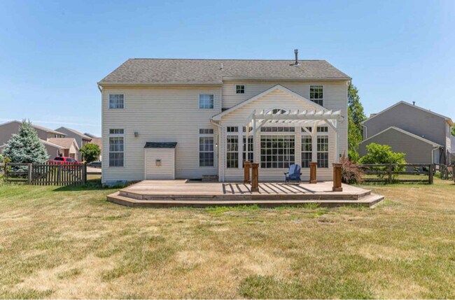 Building Photo - 8174 Colyn Ct
