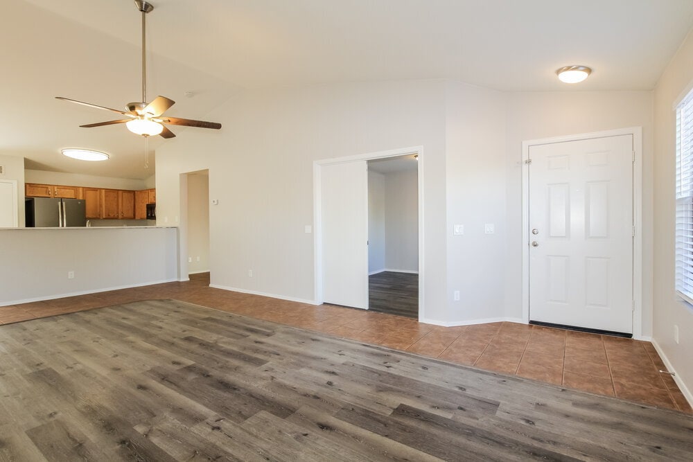 Building Photo - 12501 W Mandalay Ln