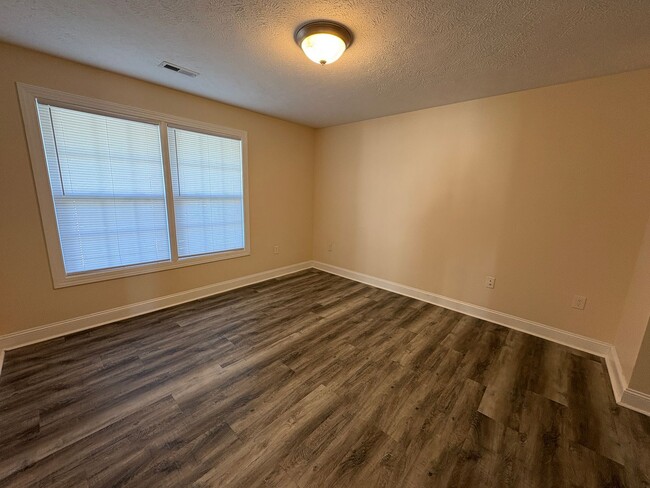 Building Photo - Available for the 2026-2027 leasing term