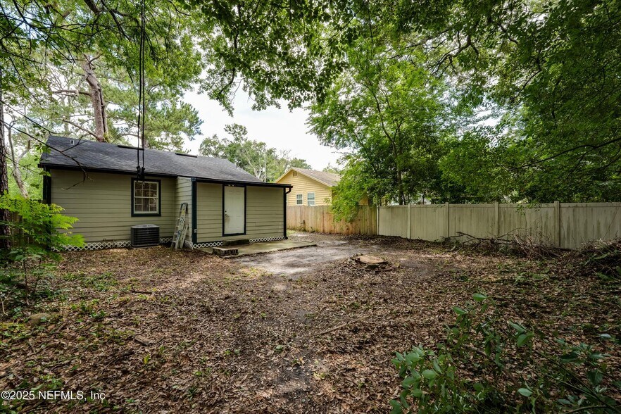 Building Photo - 3516 Myra St