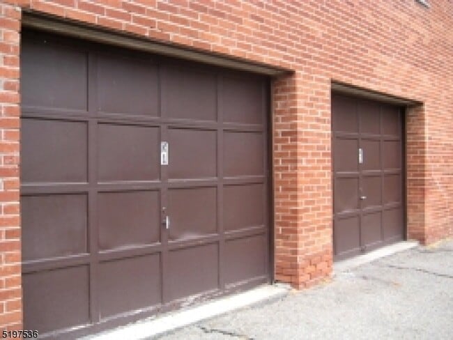 Building Photo - 322 Richard Mine Rd