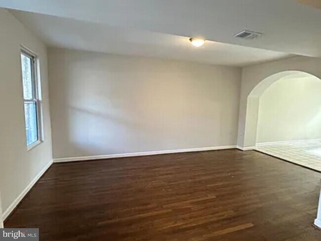 Building Photo - 1308 Randolph St NW