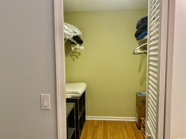 Building Photo - 1602 Montauk Dr