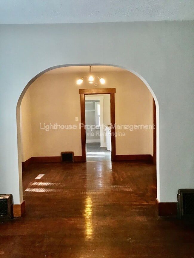 Building Photo - 449 24th St N