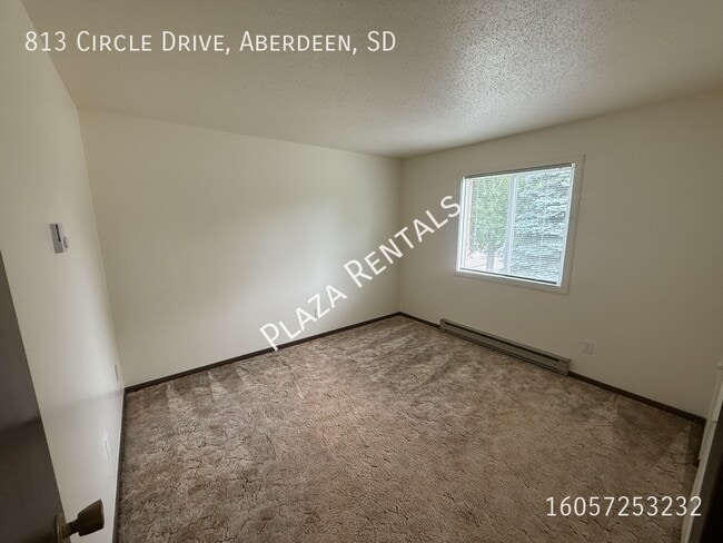 Building Photo - 1108 N 3rd St