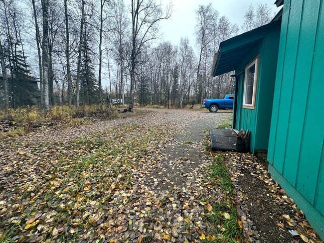 Building Photo - LIFE IS BETTER AT THE LAKE!