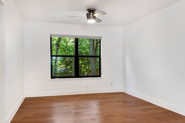 Building Photo - 1708 Fawn Dr