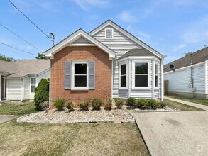 Building Photo - 3 bedroom 2 bathroom East Nashville!