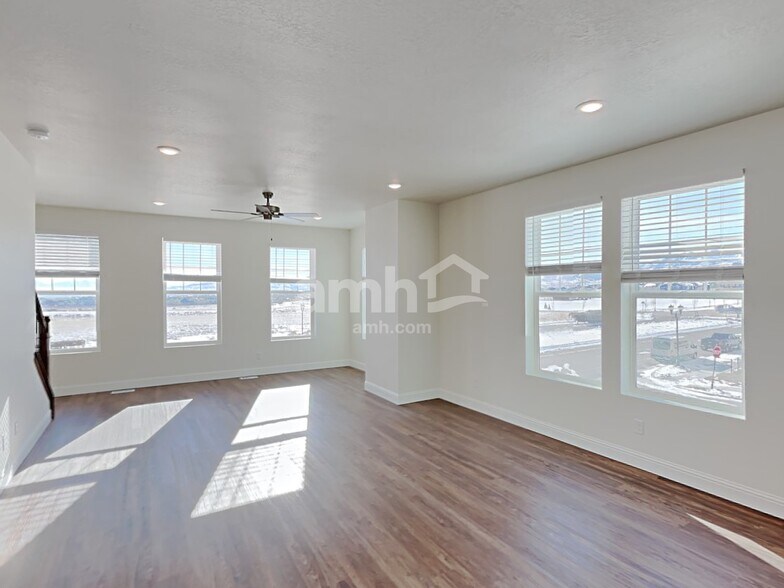 Building Photo - 6056 W South Jordan Pky
