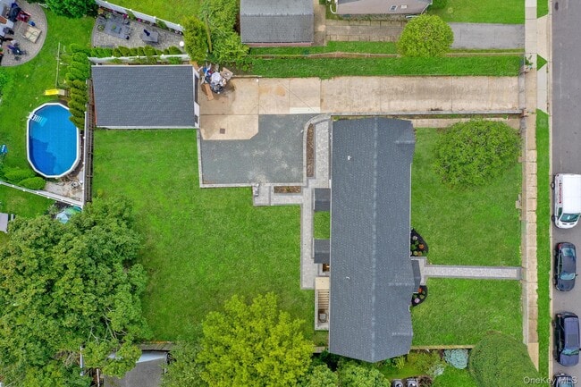 Building Photo - 25 Sunnybrook Dr E