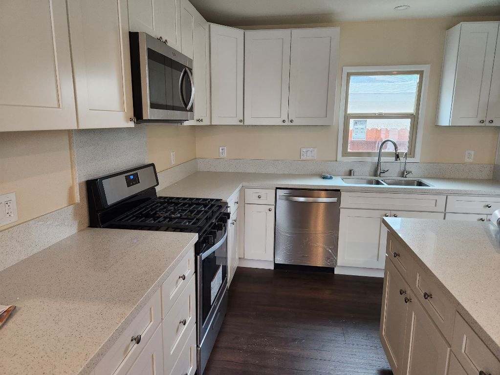 Building Photo - 914 N Olive St