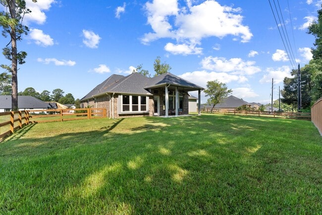 Building Photo - 522 Black Bronco Rd