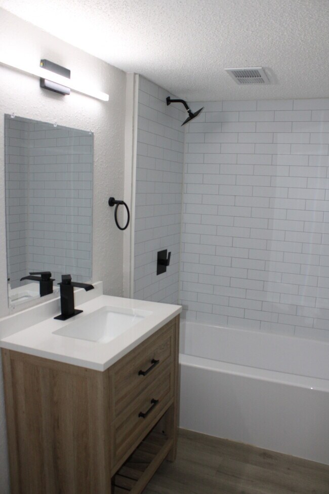 Building Photo - Move in Special - Spacious 5 Bedroom and 2...