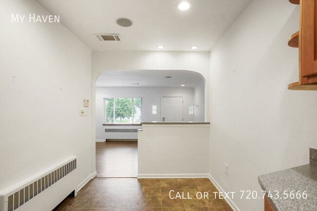 Building Photo - 2633 Quitman St
