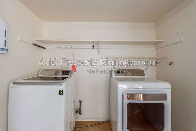 Building Photo - 26002 S La Cite Dr