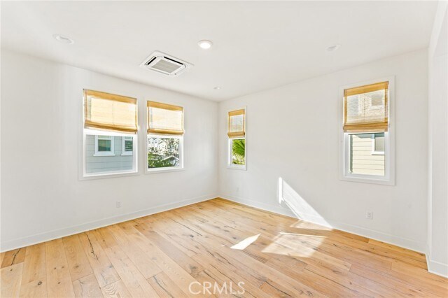 Building Photo - 2116 Cresta Dr