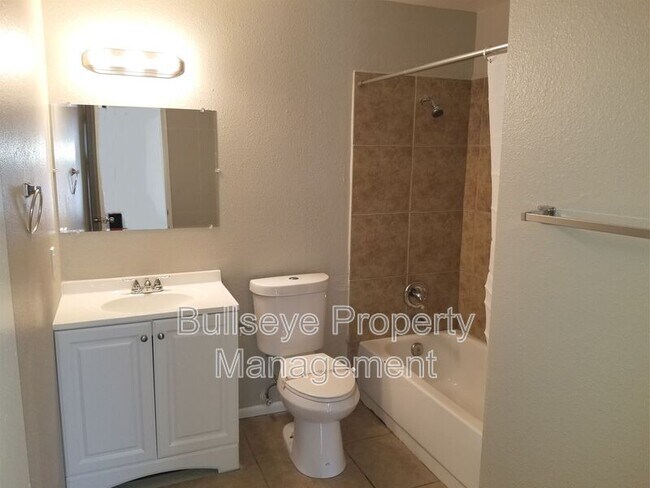 Building Photo - 7956 W Mariposa Dr