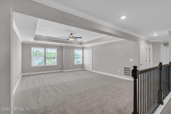 Building Photo - 660 Narvarez Ave