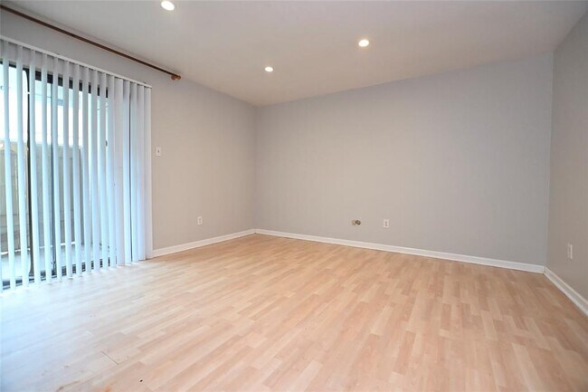 Building Photo - 8423 Hearth Dr