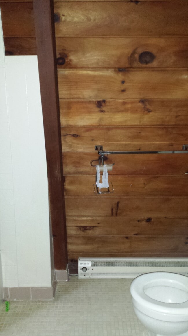 Building Photo - 66 Queens Way