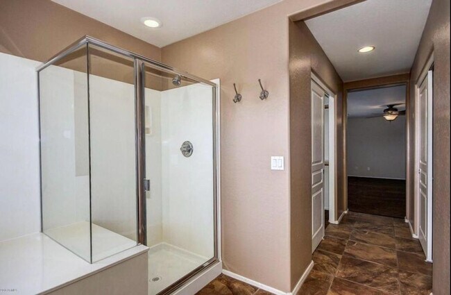 Building Photo - Stunning 4BR House in Phoenix with sparkling pool, resort style backyard and solar panles