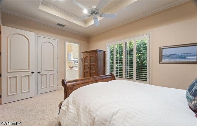 Building Photo - 550 21st Ave S