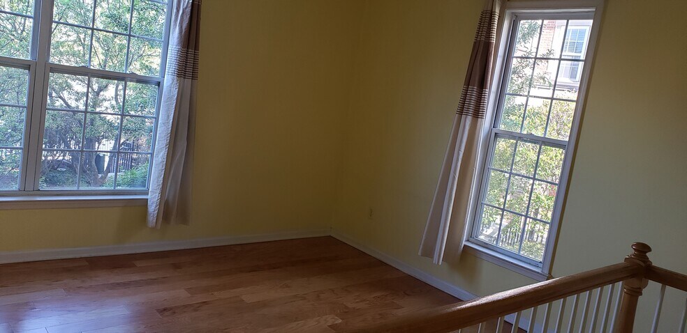 Study Room - 201 Dey St