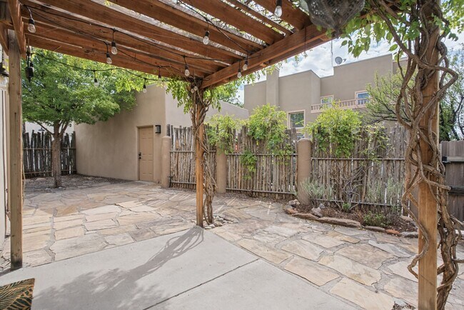 Building Photo - 4184 New Moon Cir