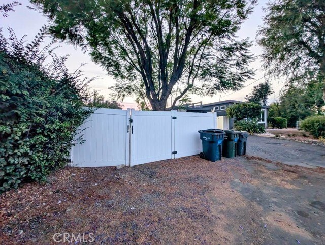 Building Photo - 31390 Mesa Dr