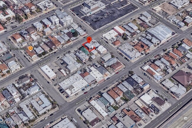 Building Photo - 1526 Yandell Dr