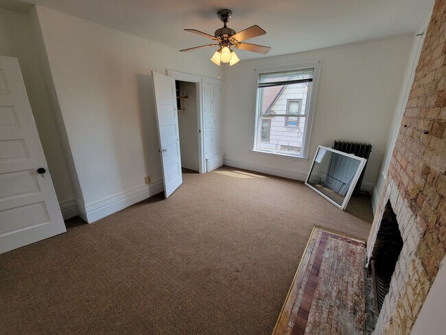 Building Photo - 1601 Baxter Ave
