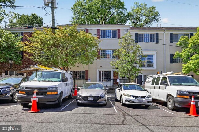 Building Photo - 1585 N Van Dorn St