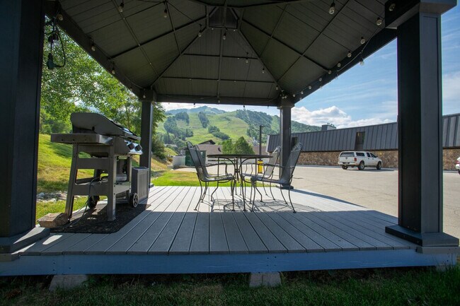 Building Photo - 2270 Storm Meadows Dr