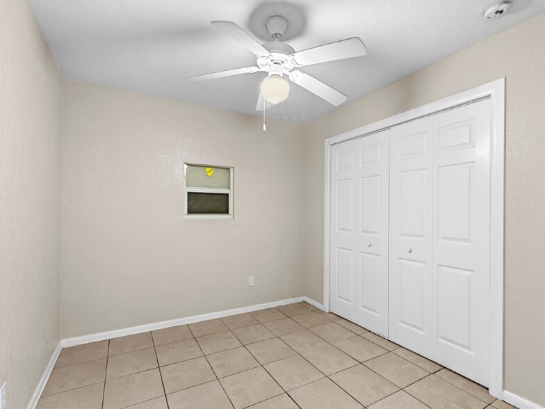 Building Photo - 1219 S 10th St