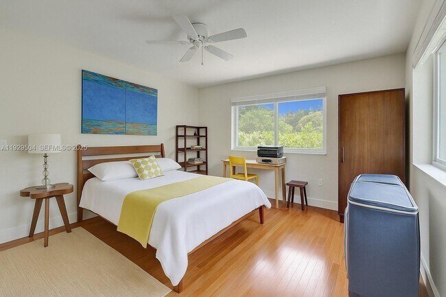 Building Photo - 5620 Alhambra Cir