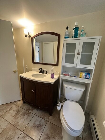 Upstair Bathroom - 142 Bunker Hill Cir