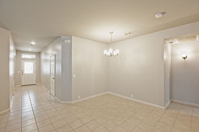 Building Photo - 2309 Mallard Dr