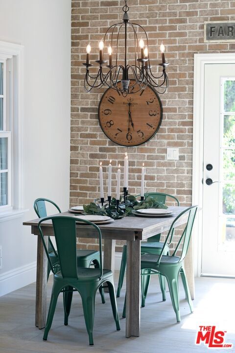 Building Photo - 137 N Harper Ave