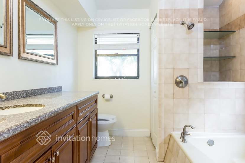 Building Photo - 244 Natchez Ct