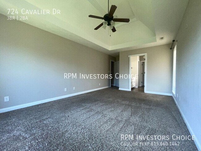 Building Photo - 724 Cavalier Dr