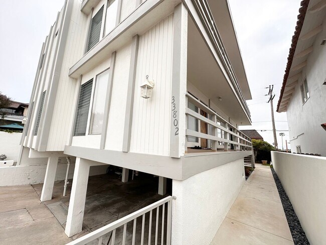 Building Photo - 33802 Castano Dr