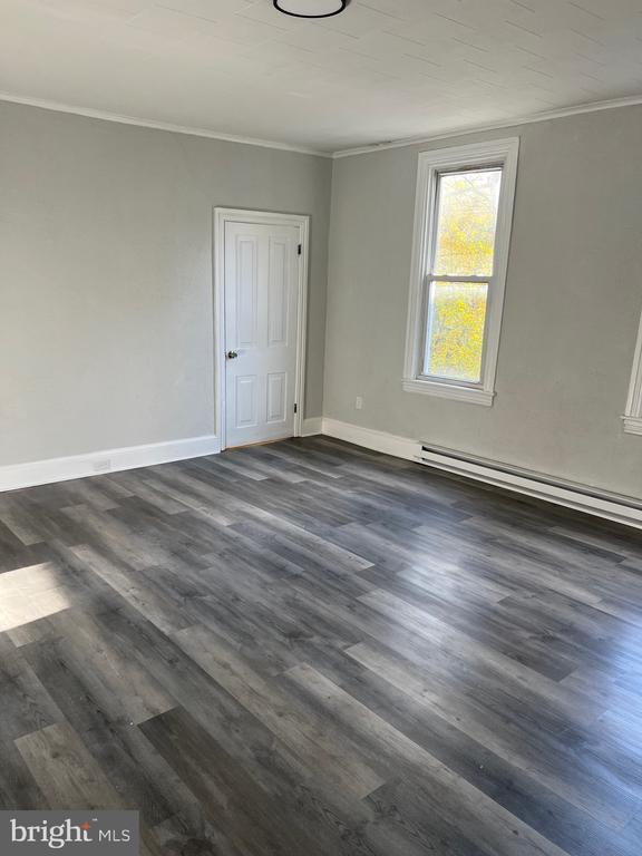 Building Photo - 533 E Market St