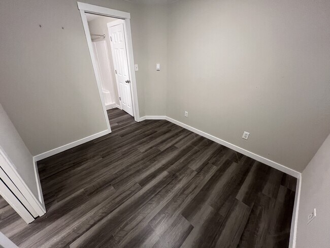 Building Photo - 3525 Sinclair Ave