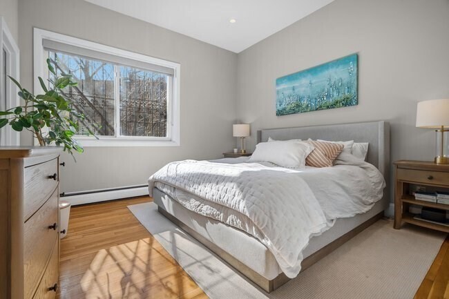 Building Photo - 416 Columbus Ave