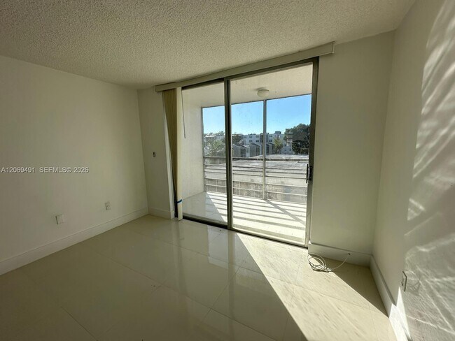Building Photo - 14170 SW 84th St